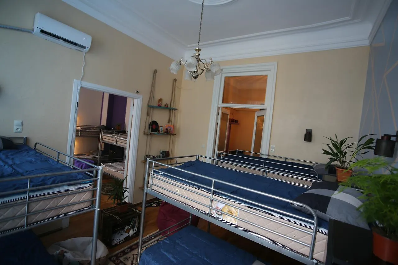 **  Lilus Hostel Batoemi Georgië